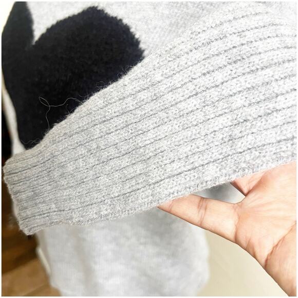 Boutique Heart Pullover Sweater Size XL Black Gray Scoop Neck Cabin Fall Comfy - Picture 10 of 10